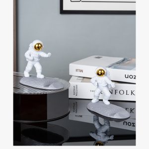 Astronaut Decoration Spaceman Mobile Phone Holder Lazy Binge-watching Tool