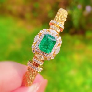 Italian Vintage Hand-woven Gold Emerald Bracelet Luxury Full Diamond Adjustable